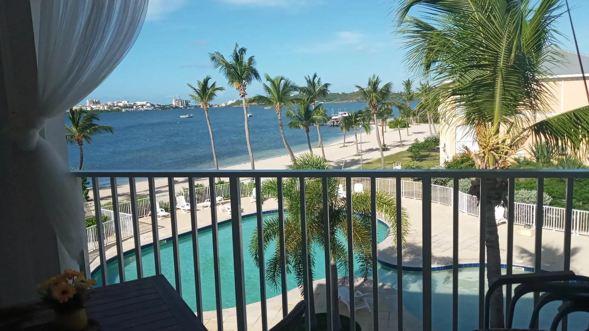 Just In Paradise Baie Nettle 0*,